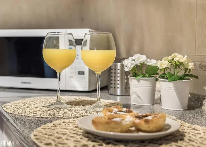 Inloveapartments - Under A Fig Tree